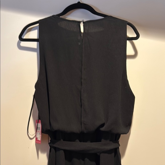Vince Camuto Black Sleeveless Belted Jumpsuit Size 10 NWT - Picture 4 of 7